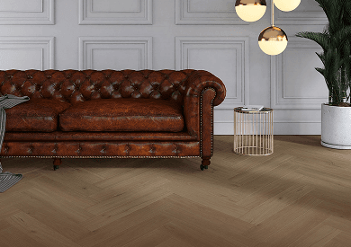 Palazzo Visgraat XL flooring with brown leather sofa